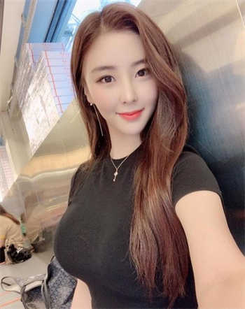 by一枚夹心饼