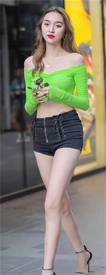 爱情公寓失控的考练1