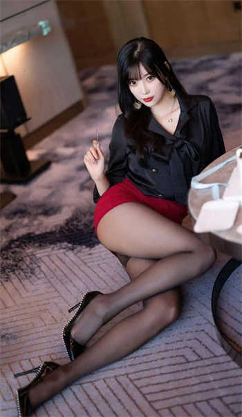 高校长和白老师是什么梗
