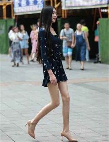 女保险业务员冲业绩