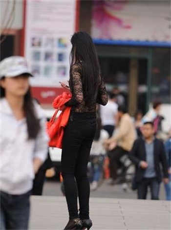 怎么跳过付费看视频