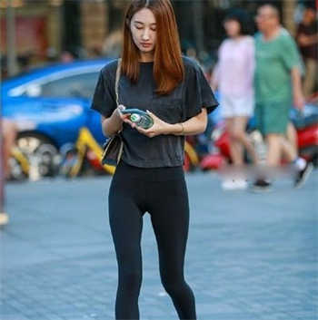 白若冰果冻传媒