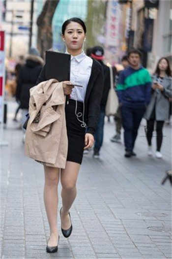 女友为报复男友与多个男子