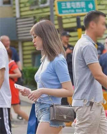 比翼鸟漫画之萝莉女儿